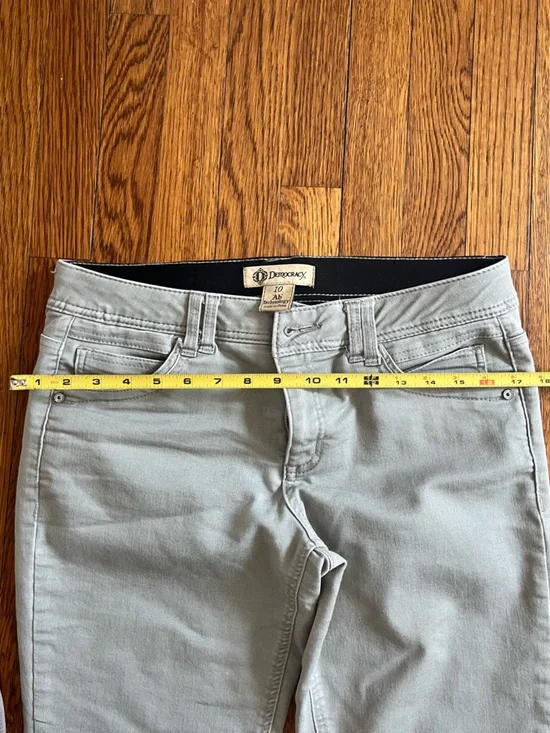 Democracy Women's Light Gray Skinny Jeans - Soft Stretch - Picture 5 of 7